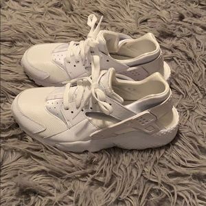 Nike Huaraches 7Y